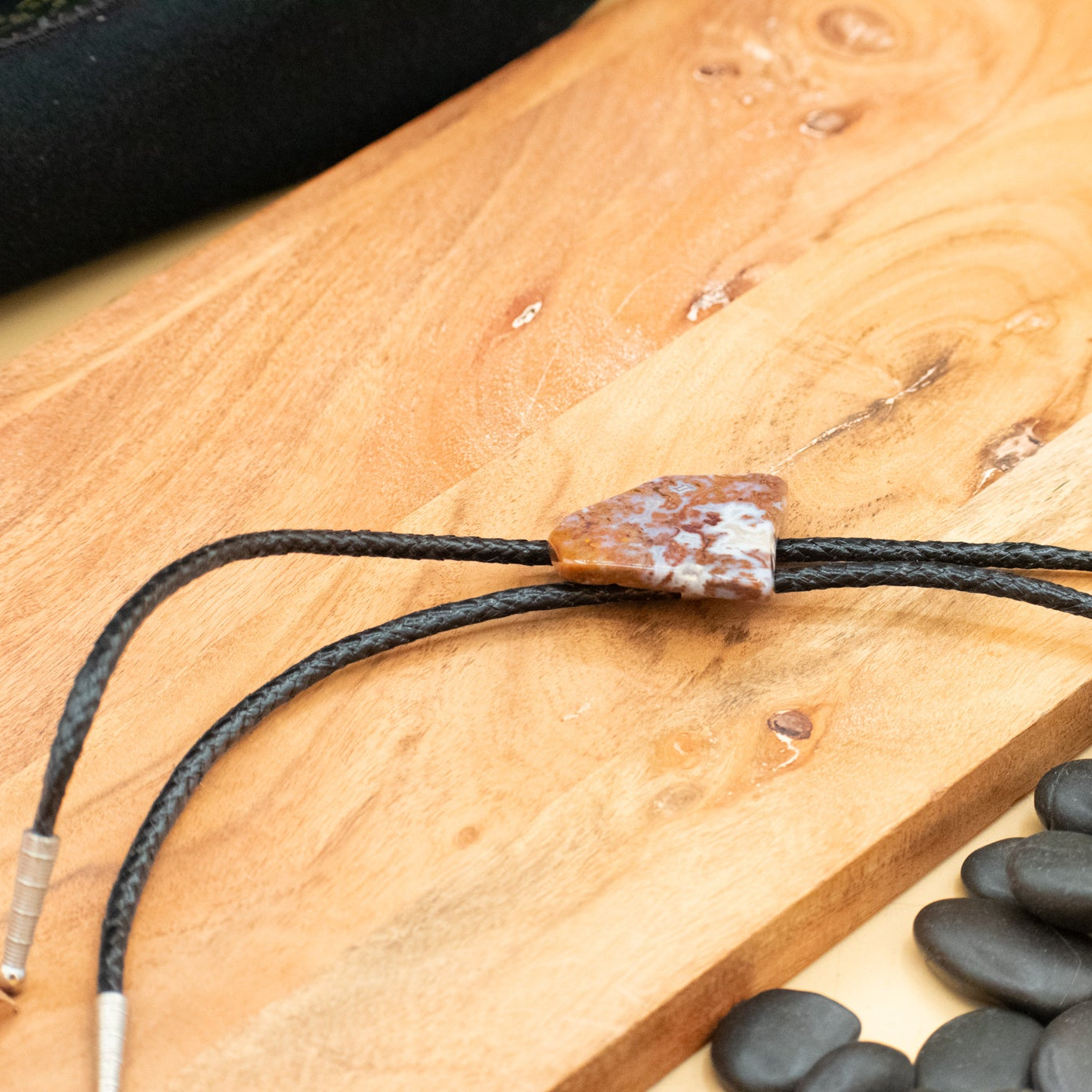 Native American Agate Bolo Tie