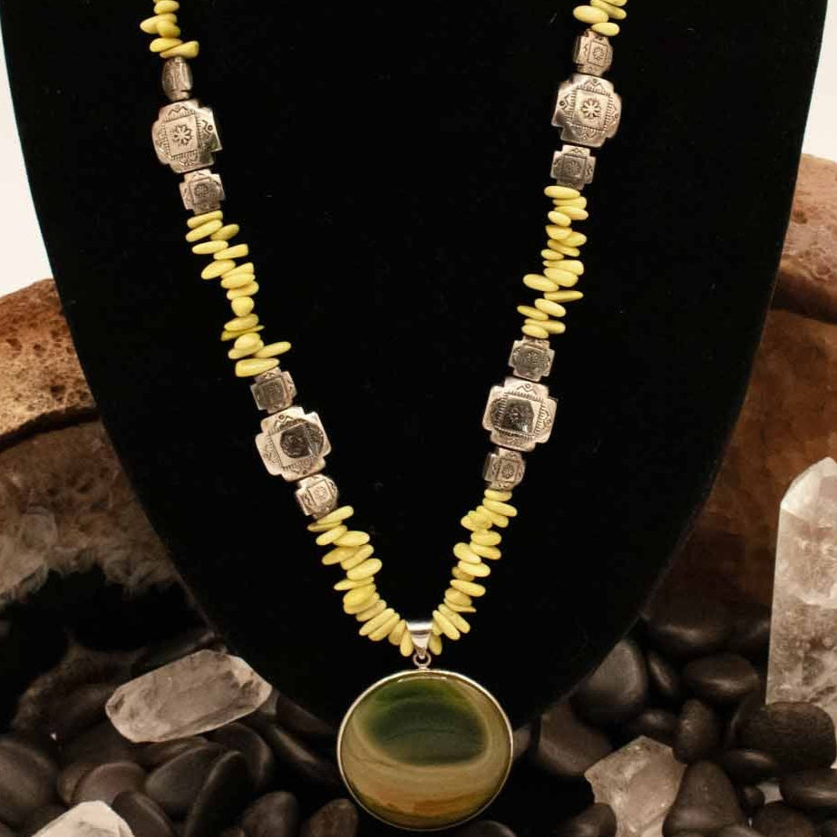 Vintage Navajo Agate Pendant and Serpentine Bead Necklace