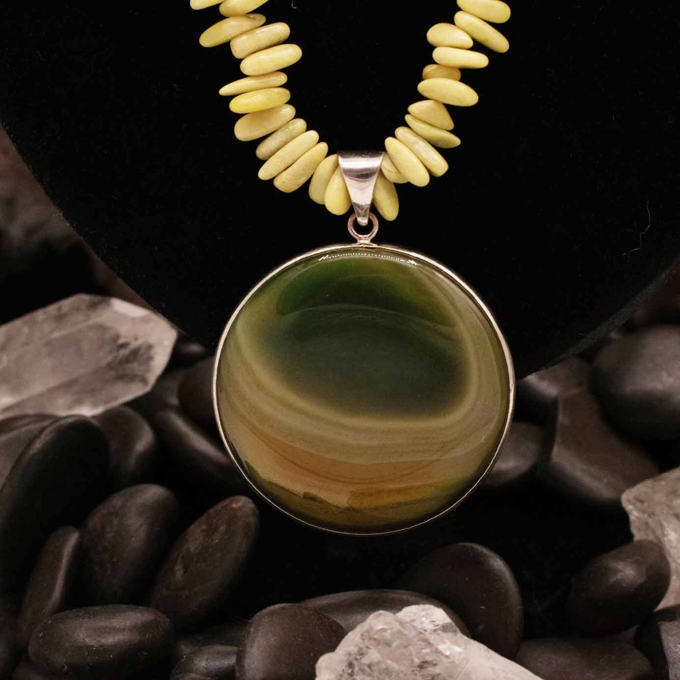 Vintage Navajo Agate Pendant and Serpentine Bead Necklace