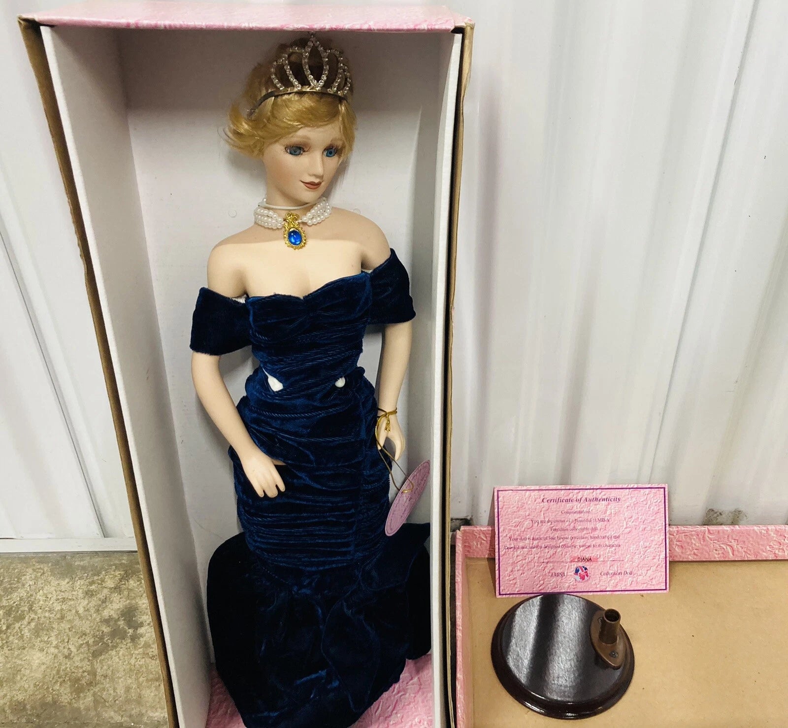 Authentic J.MISA Collection Porcelain replica of Diana, Princess of Wales 20-inch doll