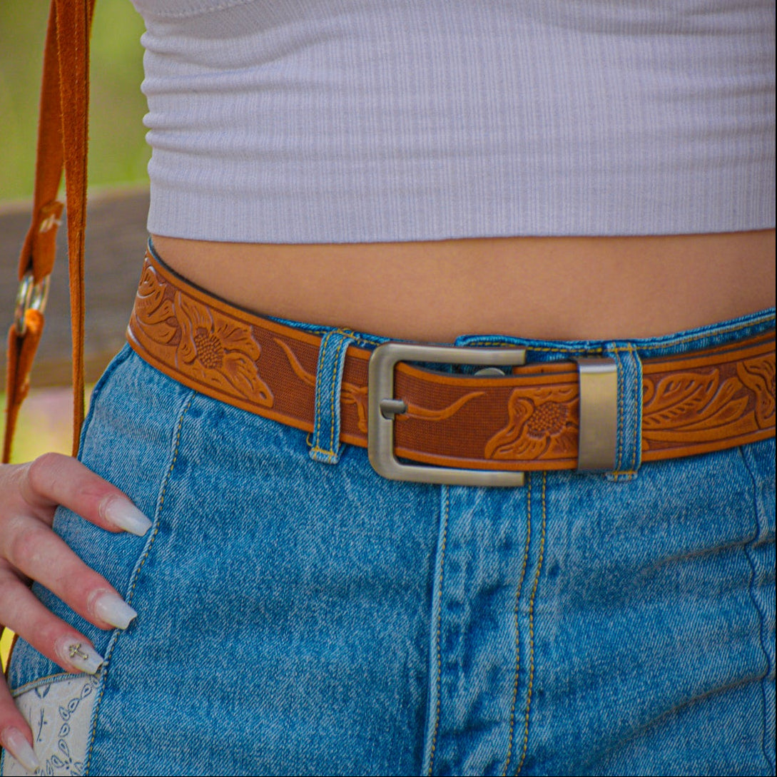 Western Style Leather Belt Featuring Bull Horns and Flowers